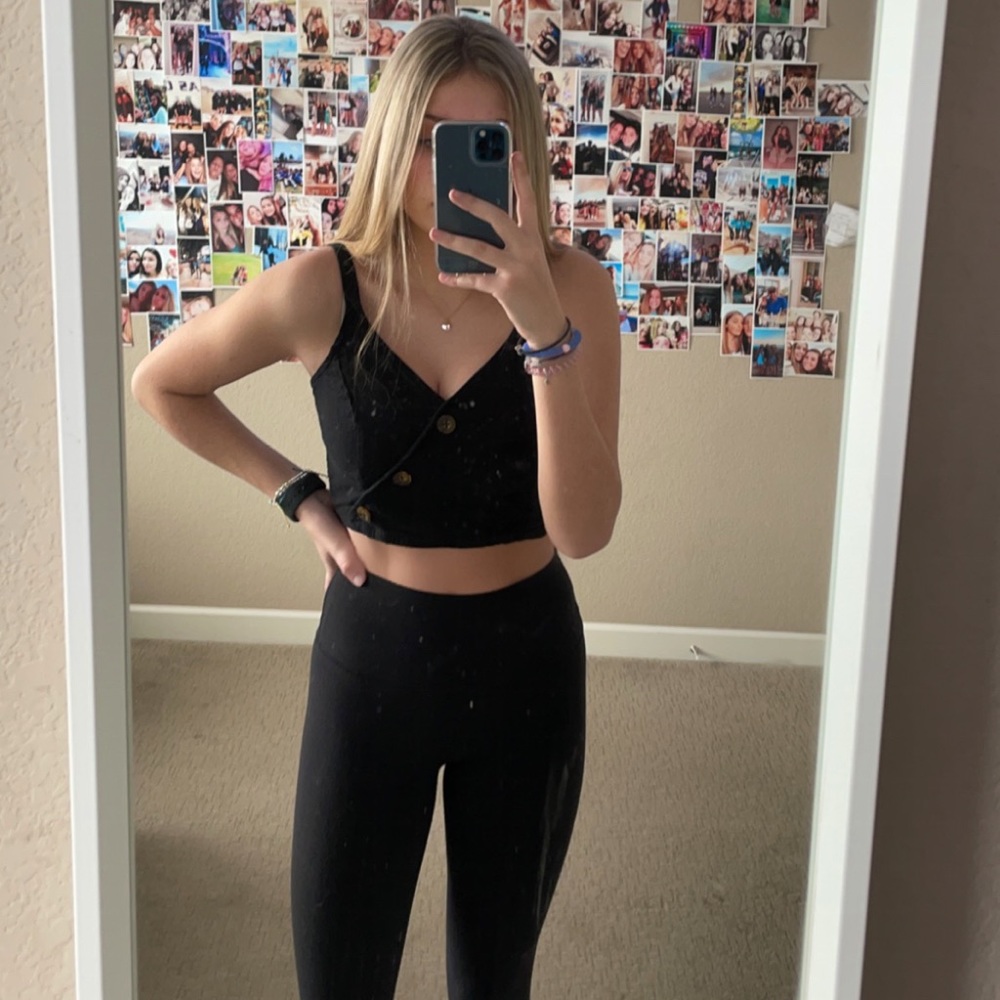 hollister crop tank top